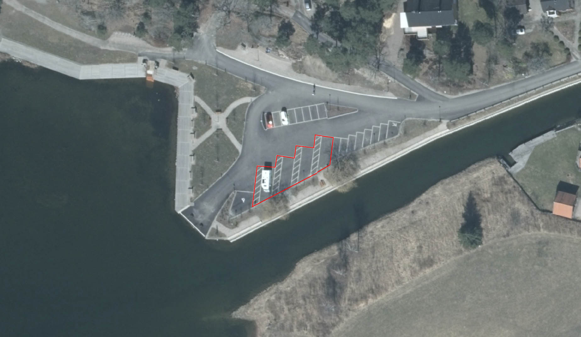 Husbilsparkering vid hamn