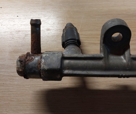 Suzuki Pipe/injektor 15710-99E00 15751-99E00