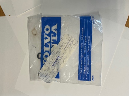 Volvo tätning 829714