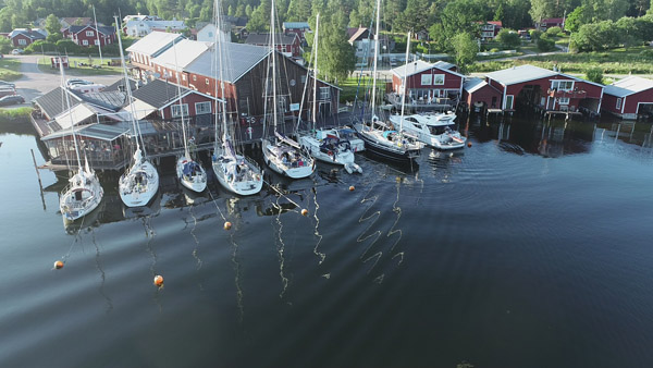 Latrintömning