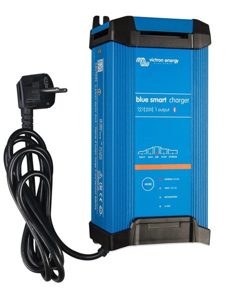 Blue Smart IP22 12/20A (1) 230V Victron Batteriladdare