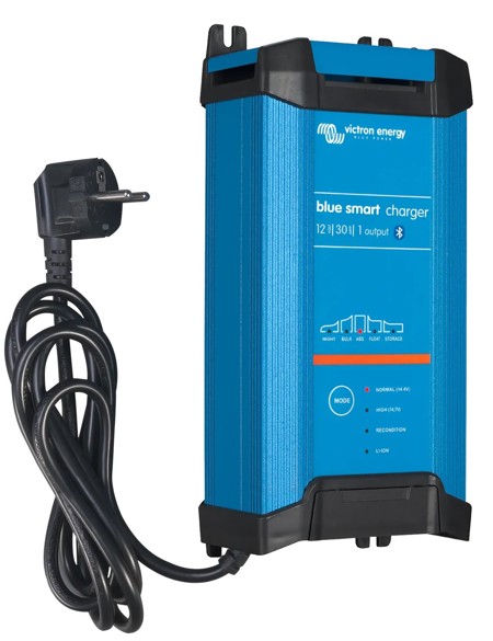 Blue Smart IP22 12/30A (3) 230V Victron Batteriladdare