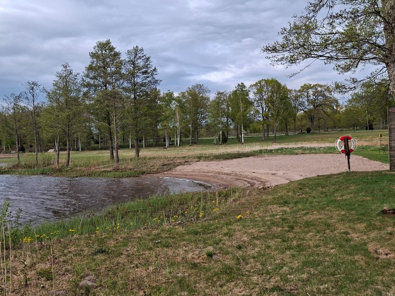 Latrintömning